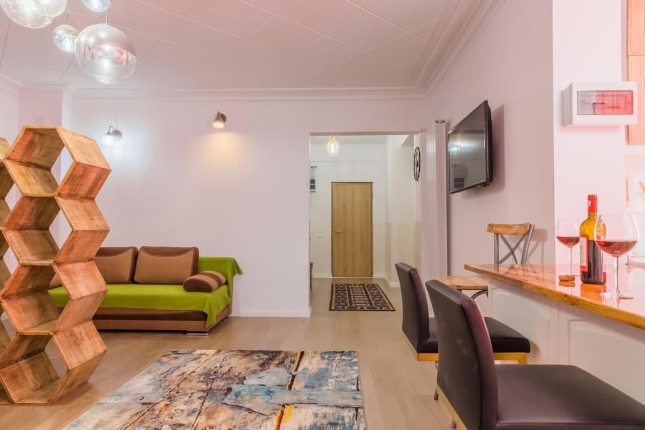 Inova Central Apartment Бухарест Екстер'єр фото